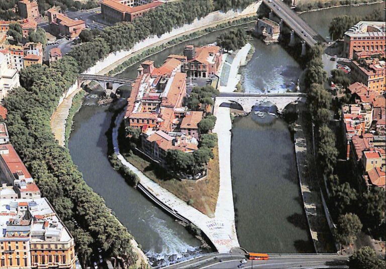 La Cartolina Postale in Italia: Storia, Comunicazione e Cultura