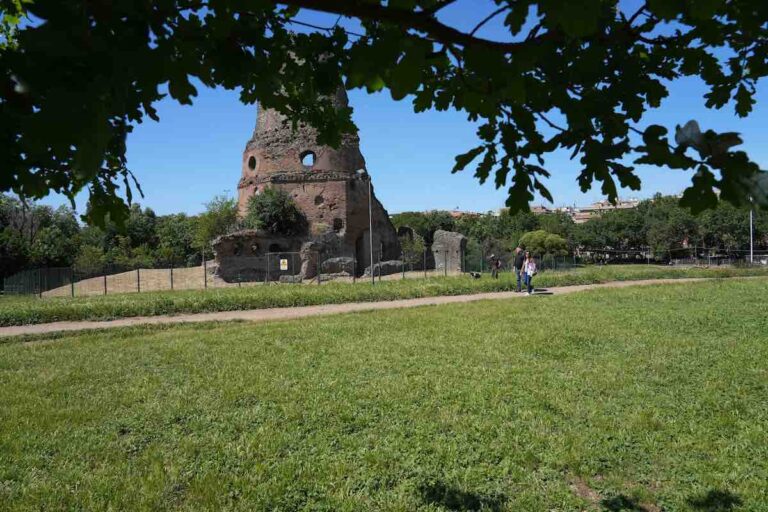 VILLA GORDIANI: Un Tesoro Archeologico nel Cuore di Roma