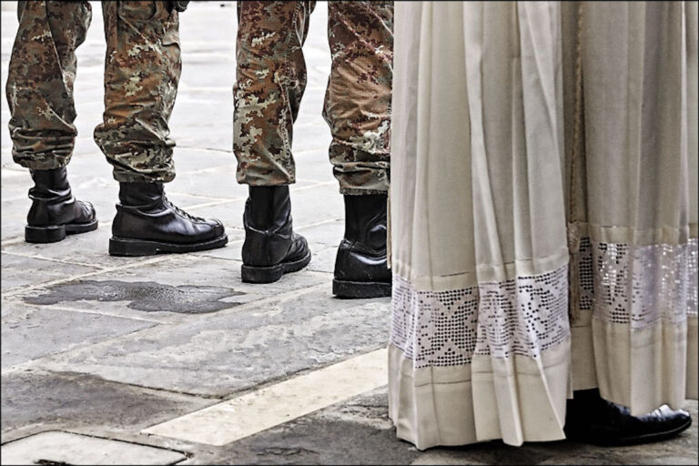 I Cappellani Militari: Tra Fede, Guerra e Assistenza Spirituale